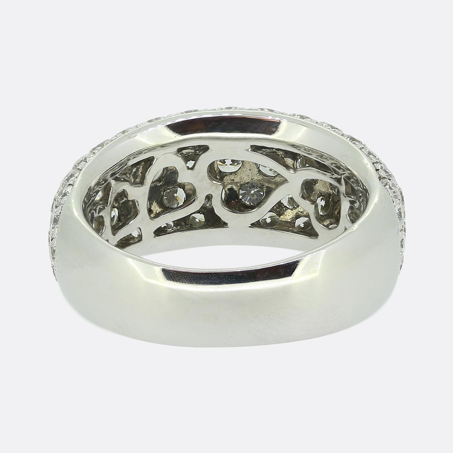 2.70 Carat Round Brilliant Cut Pavé Set Diamond Ring