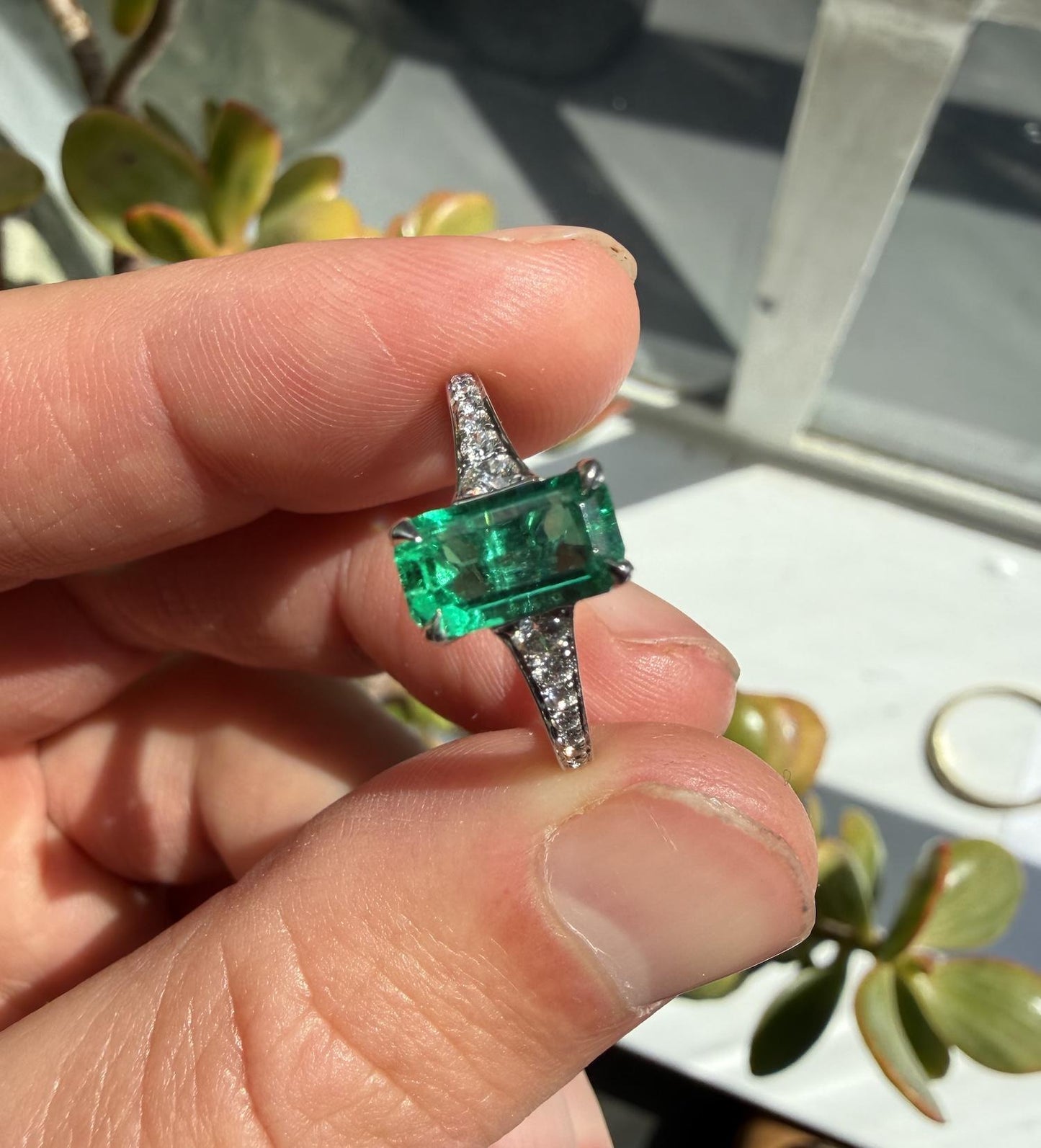 Colombian Emerald and Diamond Ring