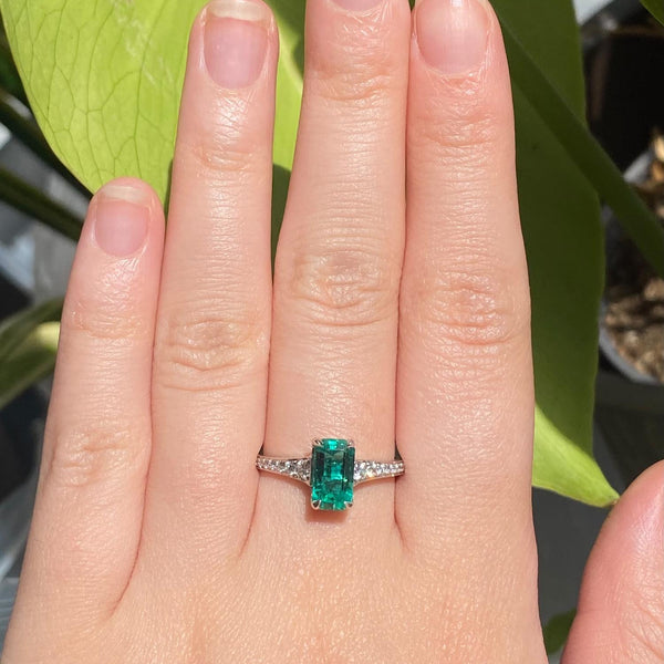 Colombian Emerald and Diamond Ring