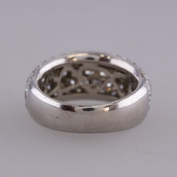 2.70 Carat Round Brilliant Cut Pavé Set Diamond Ring